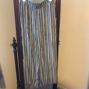 Women’s wide leg pants